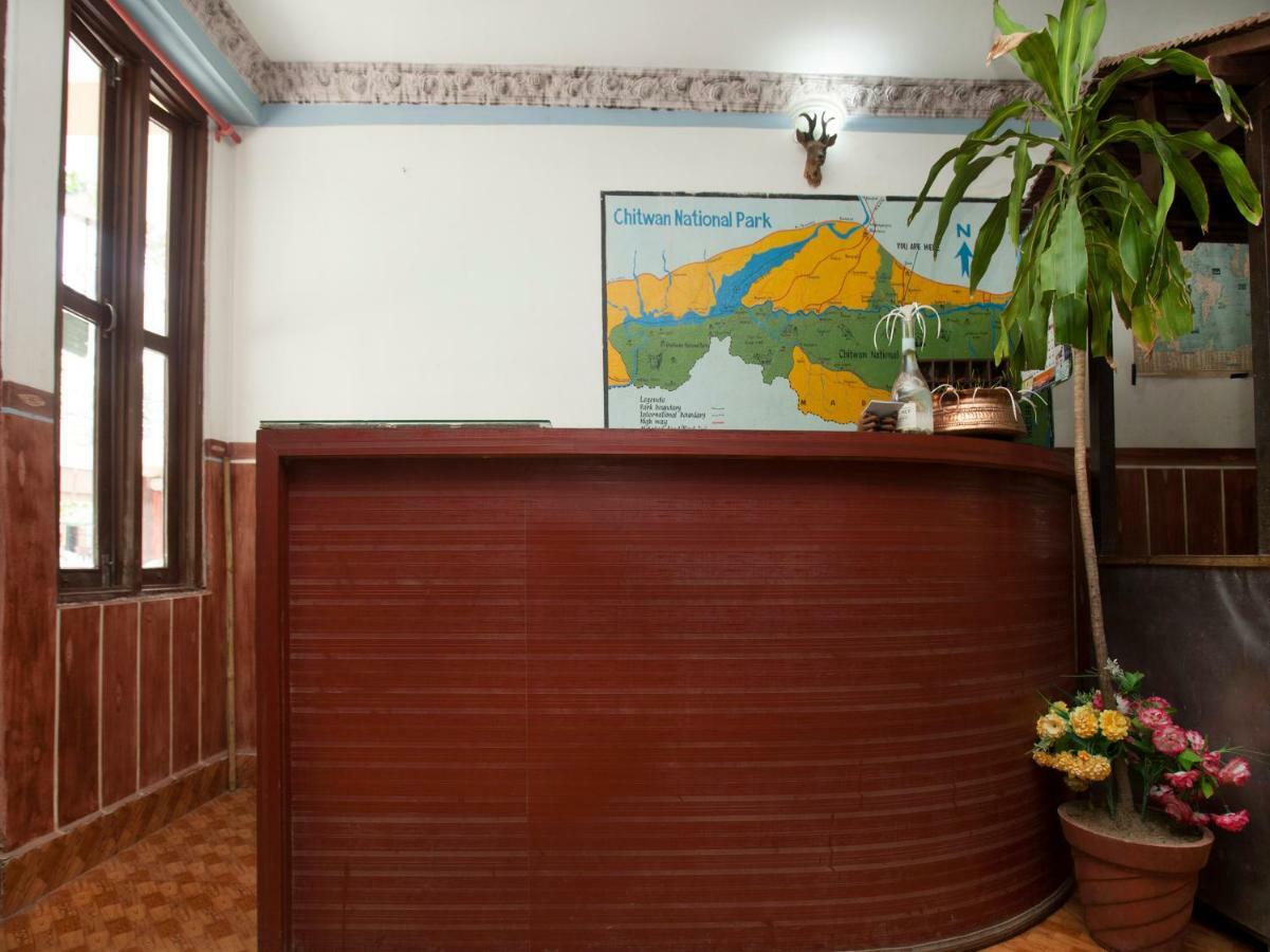 Spot On 486 Hotel Holy Lodge Саураха Экстерьер фото