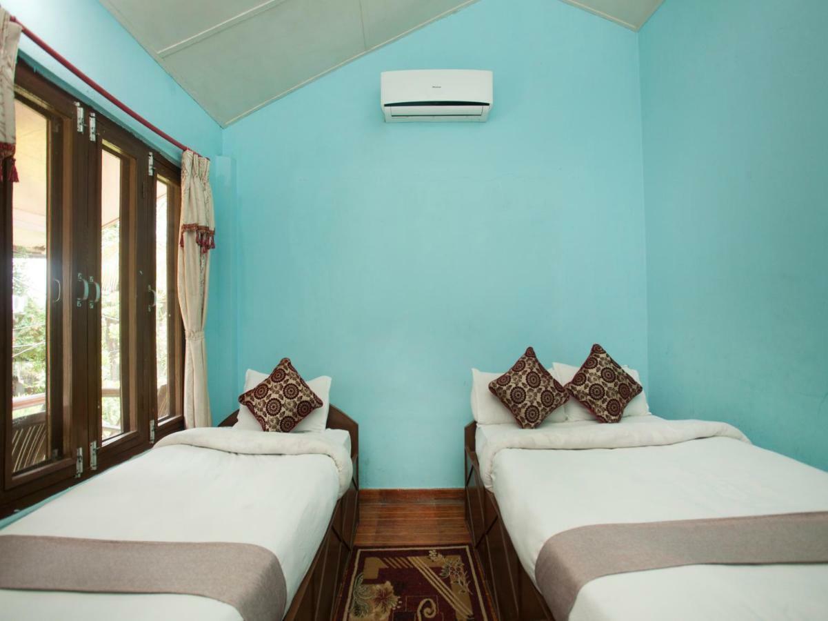 Spot On 486 Hotel Holy Lodge Саураха Экстерьер фото